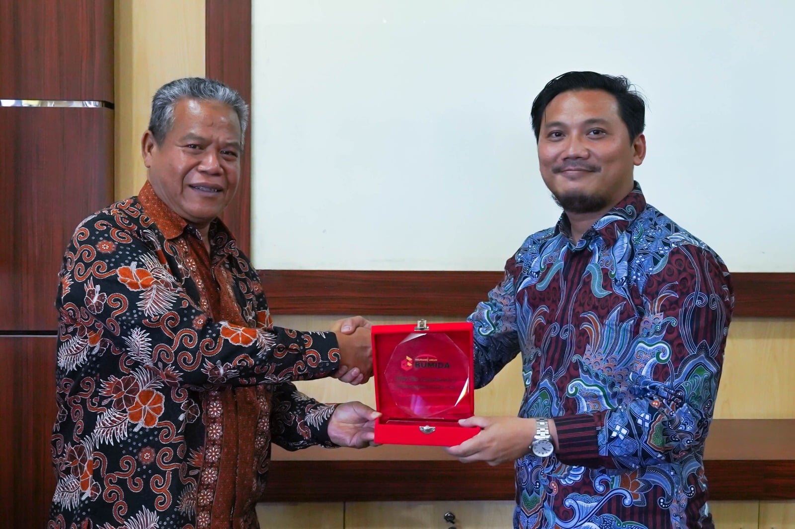 unikama tugu jatim