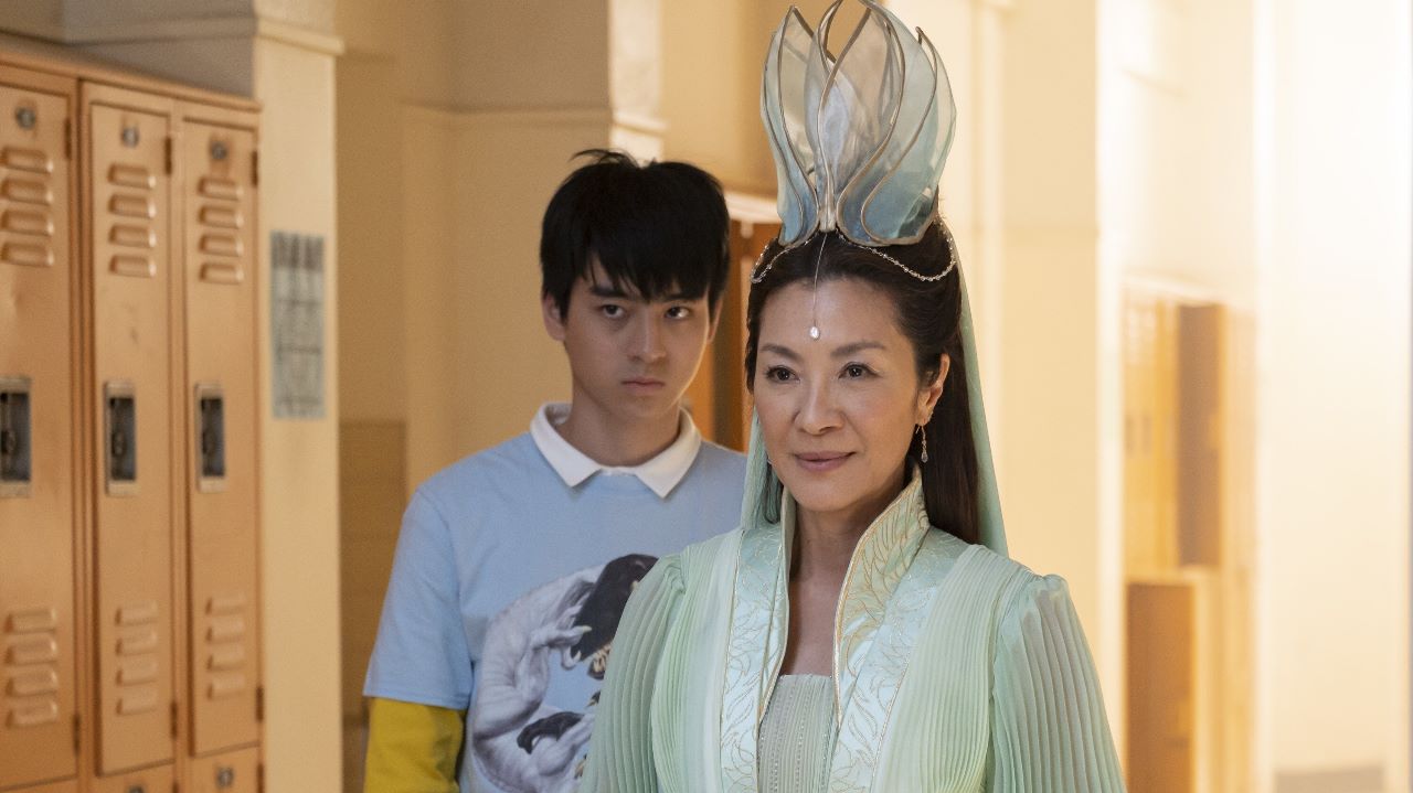 Serial American Born Chinese, Misi Pencarian Kitab Keempat di Zaman Modern