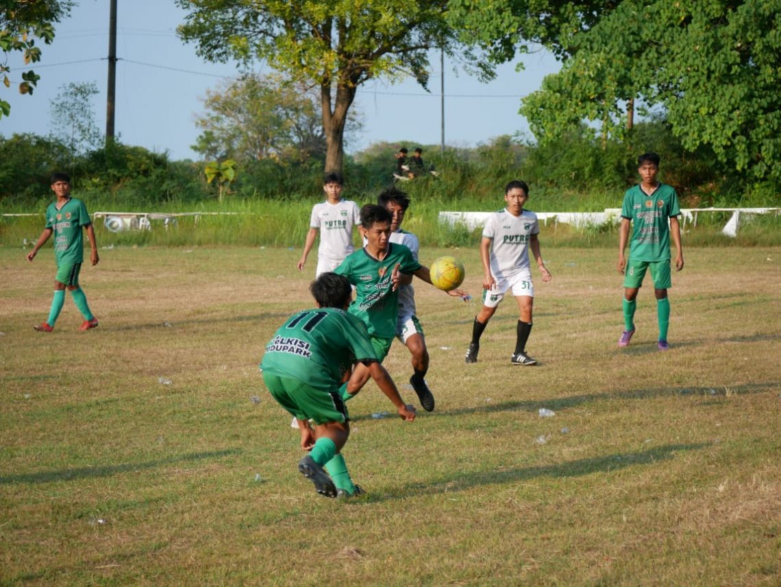sepak bola mojokerto tugu jatim