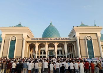 Masjid Nasional Al-Akbar Surabaya.