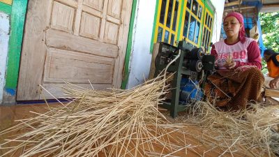 Kampung tusuk sate.