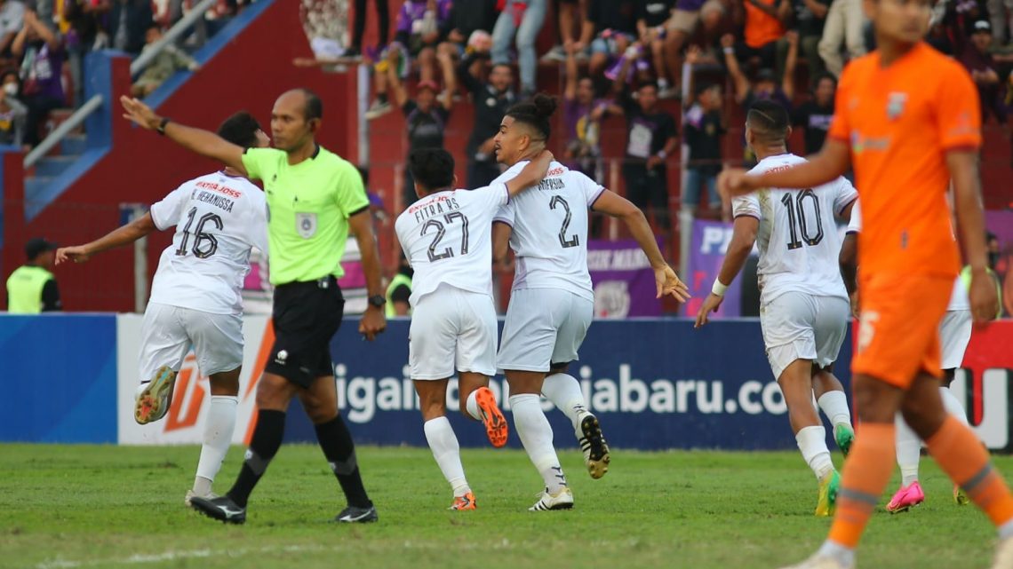 Sama Kuat, 2 Gol Tercipta di Laga Persik Kediri vs Borneo FC 1 Persik Kediri vs Borneo FC.