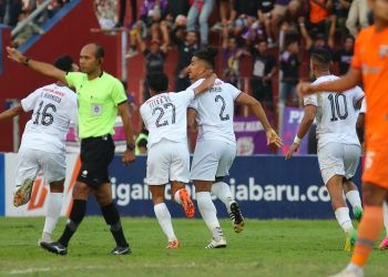 Persik Kediri vs Borneo FC.