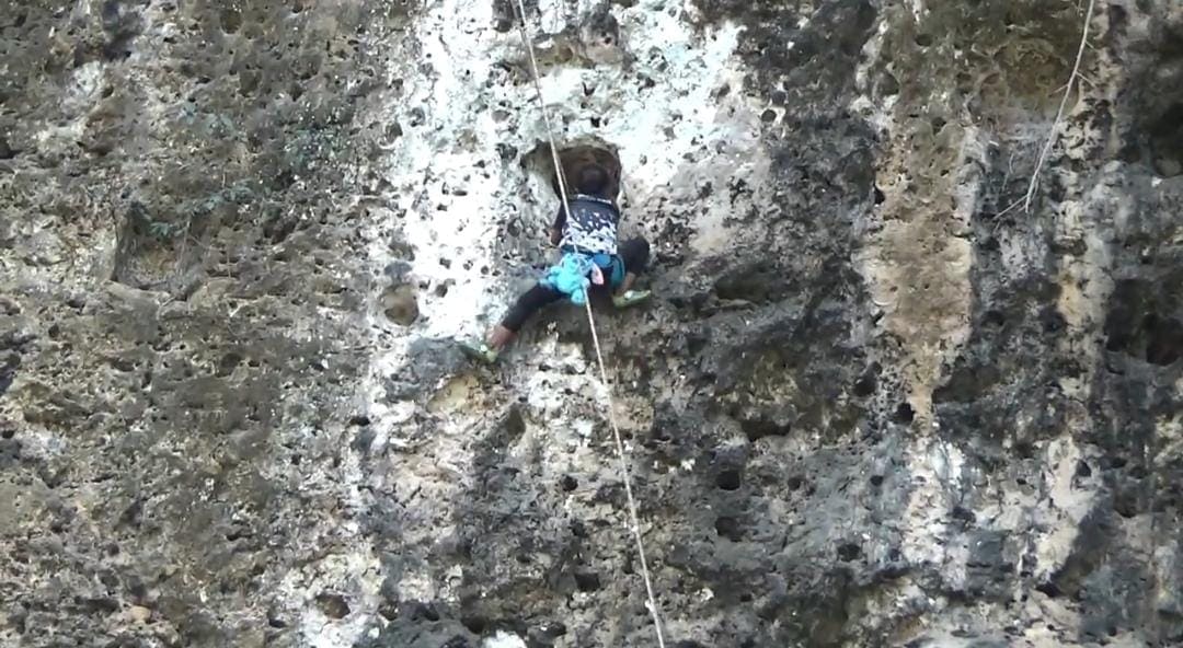 Jelang Akhir Liburan, Anak-Anak Club Mack Sport Climbing Tuban Semringah Latihan Panjat Tebing di Alam Bebas 2 Mack Sport Climbing Tuban.