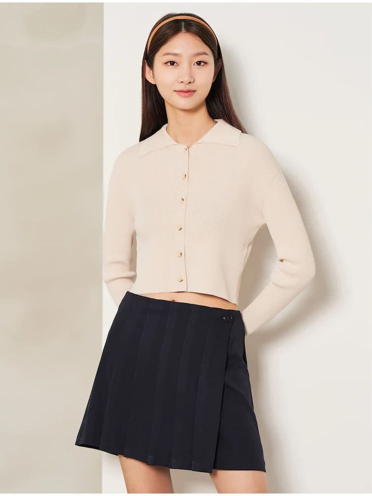 5 Rekomendasi Brand Baju Crop Top Korea, Dijamin Makin Stylish Cocok Banget untuk Anak Muda 2 Brand baju crop top Korea.