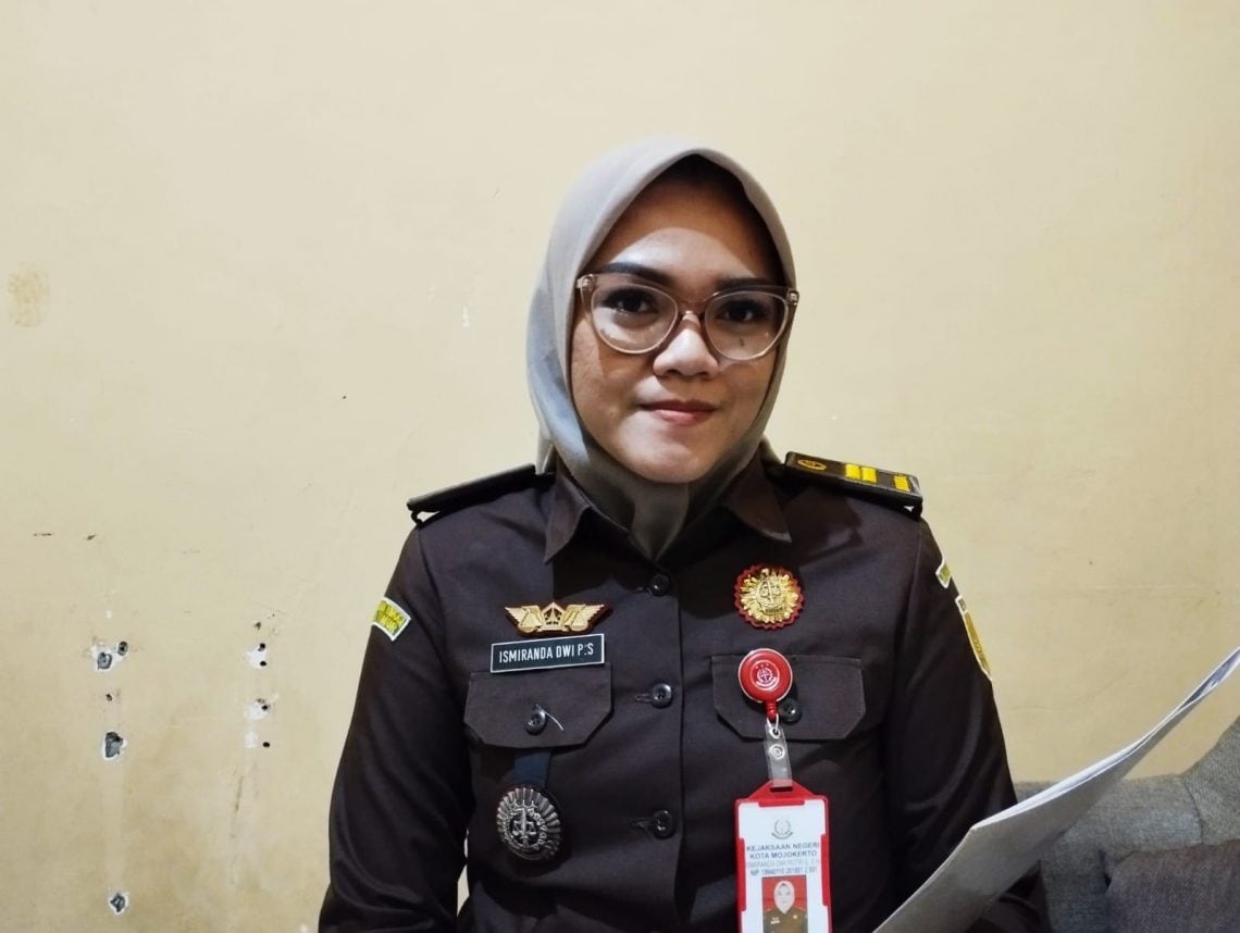 Terdakwa pembunuhan.
