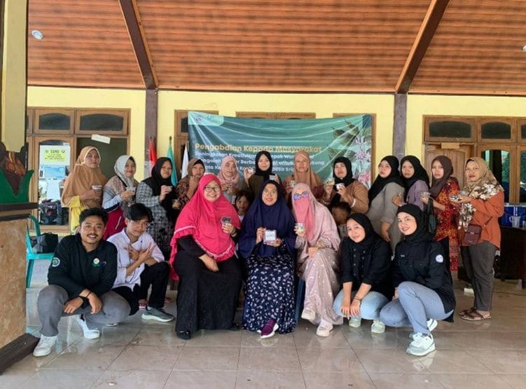 Latih Warga Srigading Olah Kuliner, Tim PKM UM Support Kampung Wisata Kopi Serayu Lawang 3 Pelatihan Tim PKM UM di Srigading.