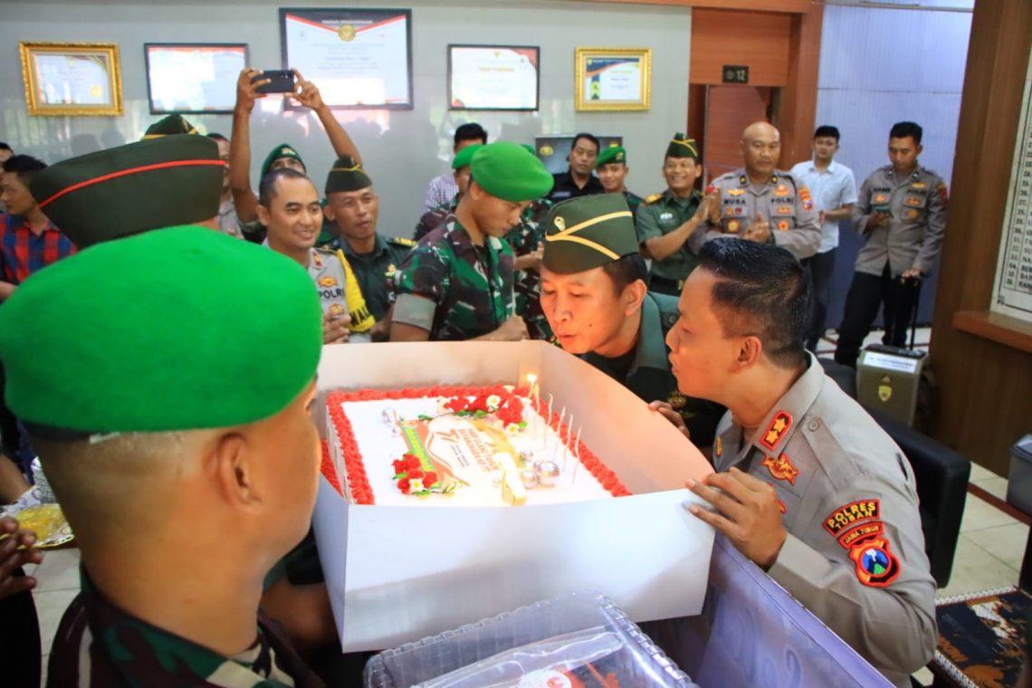 TNI di Tuban.