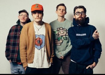 Neck Deep.