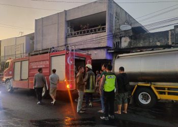 Kebakaran gudang perlengkapan bayi.