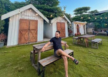 Desain Cafe Outdoor Halaman Rumah.