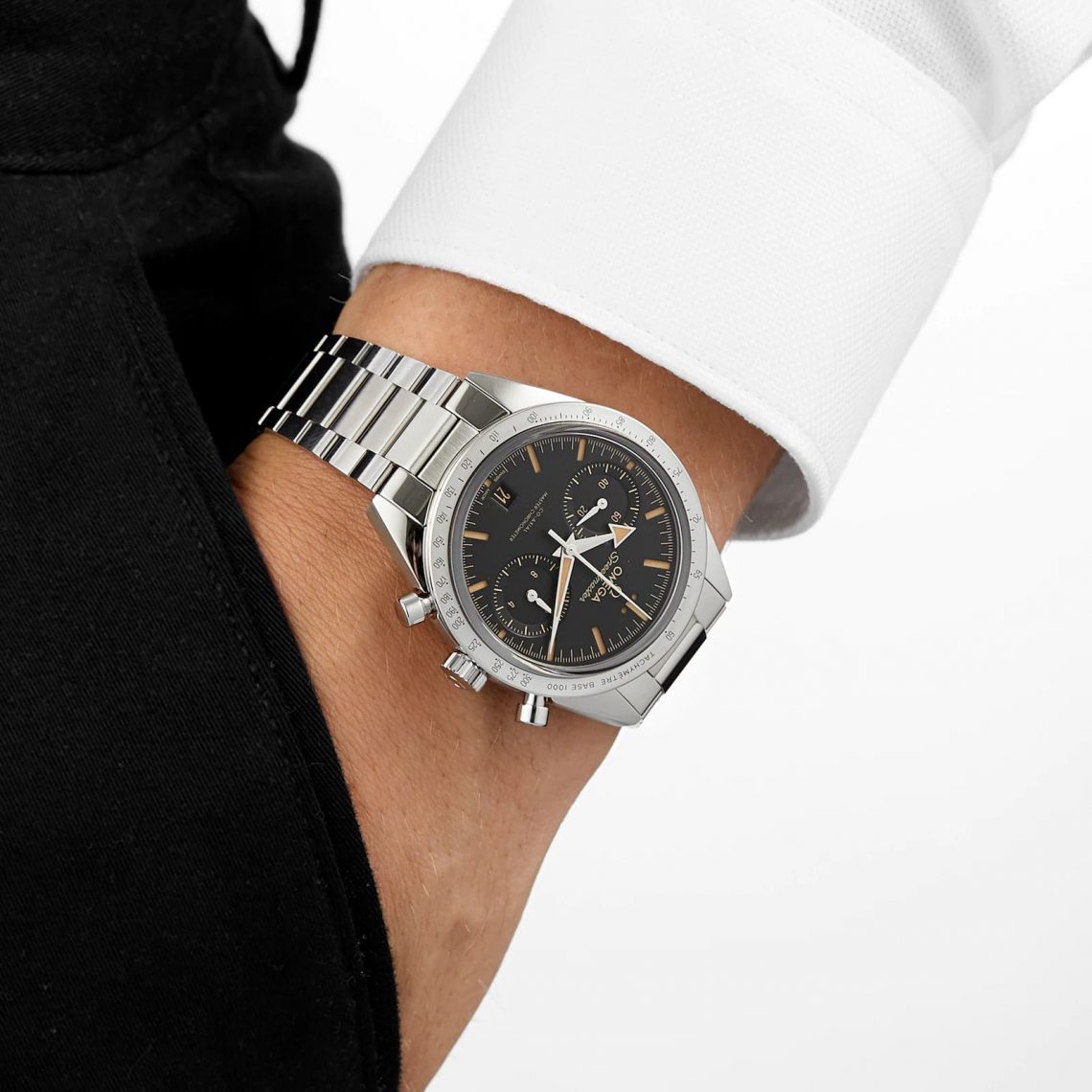 7 Merk Terkenal Jam Tangan Anti Air Khusus Pria, Gaya Sporty Makin Stylish! 1 Jam tangan anti air.