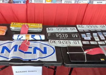 Sindikat penimbun BBM.