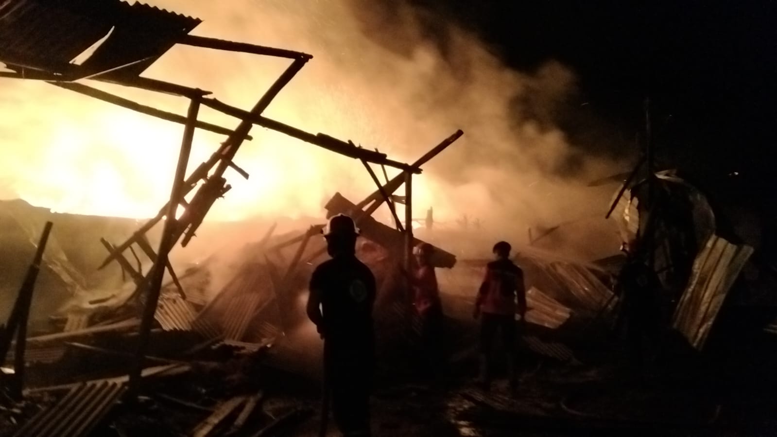 2 Gudang Mebel di Pasuruan Terbakar Hebat 6 IMG 20230719 WA0000