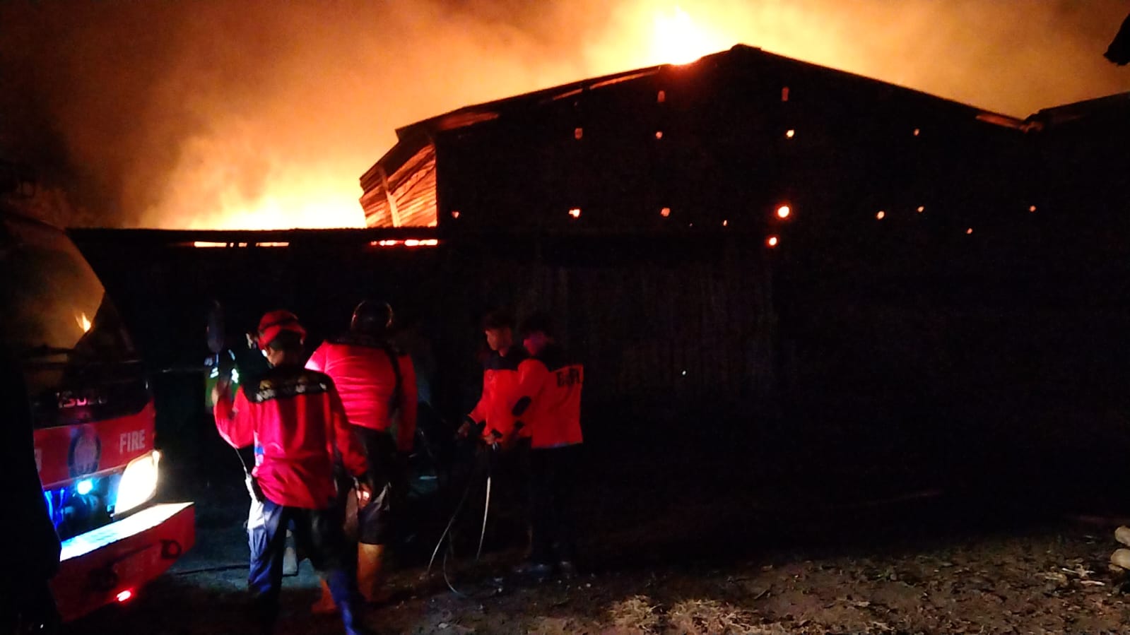 2 Gudang Mebel di Pasuruan Terbakar Hebat 7 IMG 20230719 WA0001