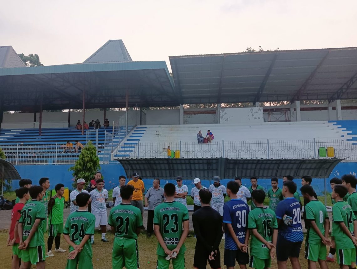Lini Depan Tim Sepak Bola Mojokerto Porprov Kian Moncer 1 sepak bola mojokerto tugu jatim
