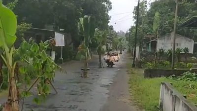 jalan rusak tugu jatim