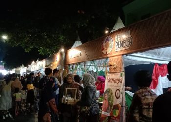 peneleh tugu jatim