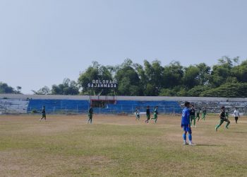 sepak bola tugu jatim