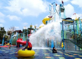 hawai waterpark tugu jatim