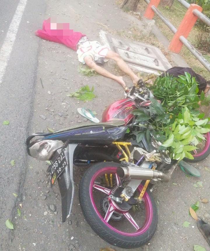 Tabrak Pohon di Surabaya, Pemuda Asal Blitar Tewas 1 Pemuda asal Blitar yang meninggal akibat kecelakaan. Foto: Command Center 112 Surabaya