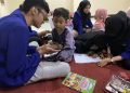 Mahasiswa KKN Universitas Negeri Malang Beri Bimbingan Belajar Siswa SD di Desa Sumberpasir