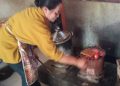 Warung Nasi Campur di Malang Pakai Arang untuk Memasak, Alasannya Unik
