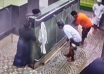 Jemaah Masjid Agung Jamik Bangil Pasuruan Kecurian Ponsel saat Wudu