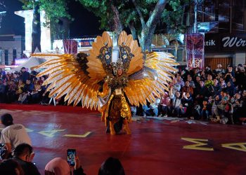 malang flower carnival tugu jatim