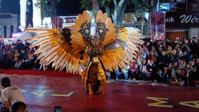 malang flower carnival tugu jatim