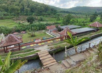 Wisata akhir pekan di Mojokerto.