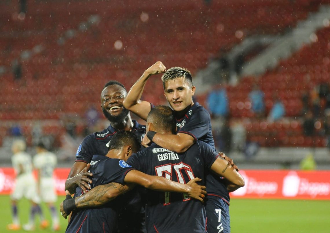 6 Gol Tercipta, Arema FC Gagal Taklukkan Persib Bandung 1 Arema FC.