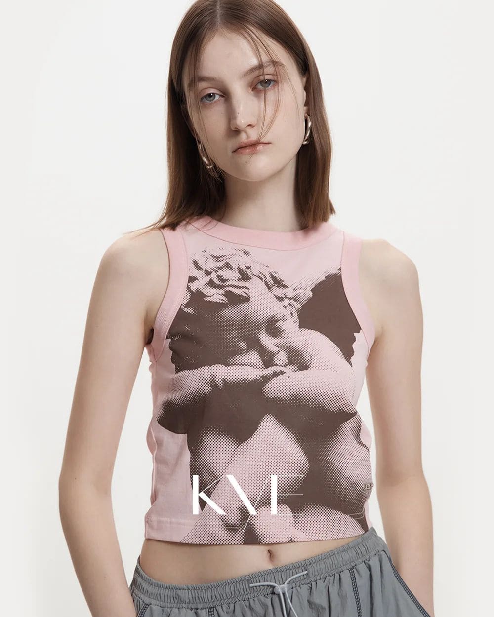 5 Rekomendasi Brand Baju Crop Top Korea, Dijamin Makin Stylish Cocok Banget untuk Anak Muda 3 Brand crop top Korea.