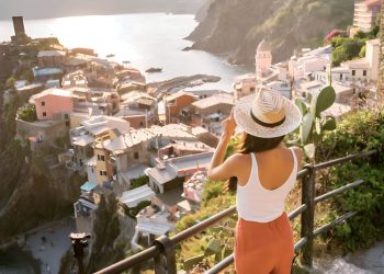 solo traveler wanita.