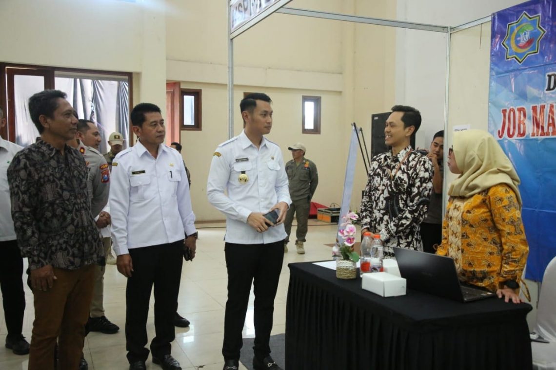 Lowongan kerja.