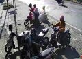 Emak-emak di Pandaan.