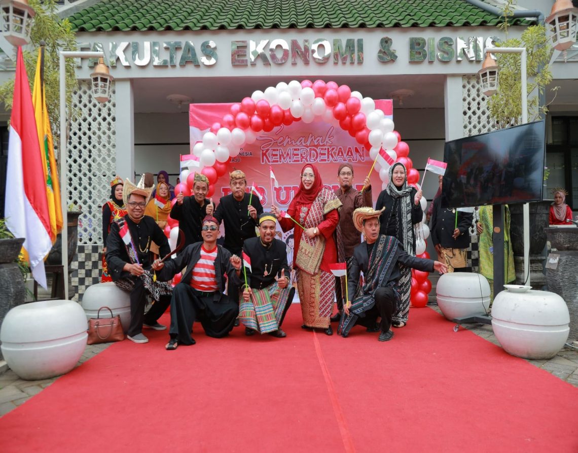 Meriahkan HUT Ke-78 RI, FEB Unisma Tasyakuran Bareng Civitas Academica 1 FEB Unisma.