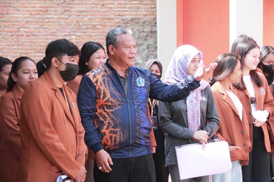 Rektor Unikama.