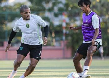 Pemain Persebaya.
