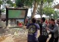 Tugu perguruan pencak silat.