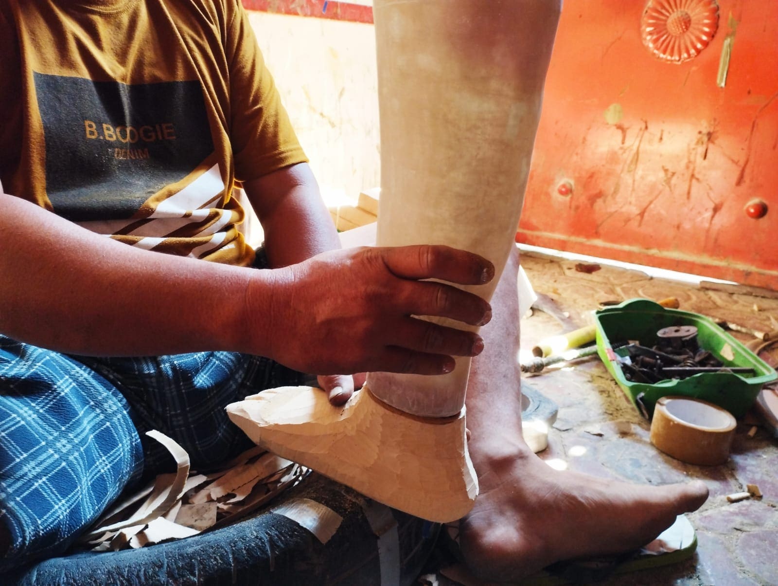 Bengkel kaki palsu Sugeng Siswoyudhono.