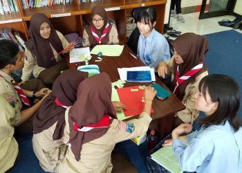 Angkat Isu Kelola Sampah 2 Negara, PT Amerta Indah Otsuka Jembatani Pertukaran Budaya Siswa SMA BSS 1 PT Amerta Indah Otsuka.