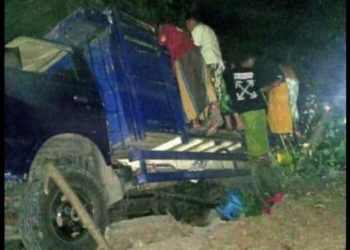 Truk rombongan pengajian.