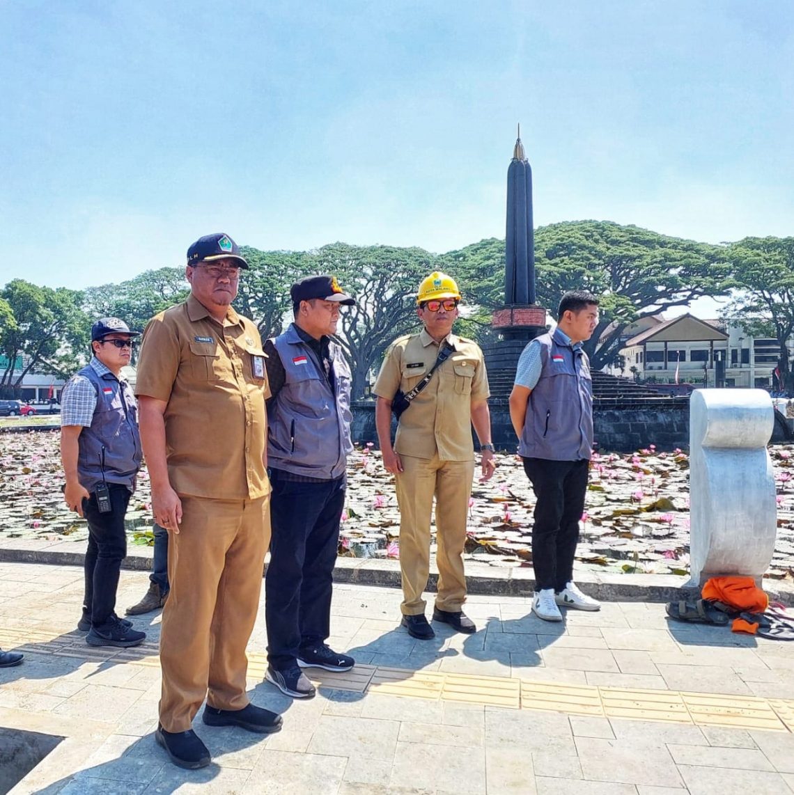 Kejari Kota Malang Pantau Proyek Revitalisasi Alun-Alun Tugu, Ukur Progres Pengerjaan 1 revitalisasi Alun-Alun Tugu.