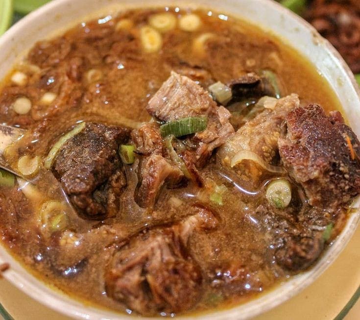 Kuliner soto Sulawesi.