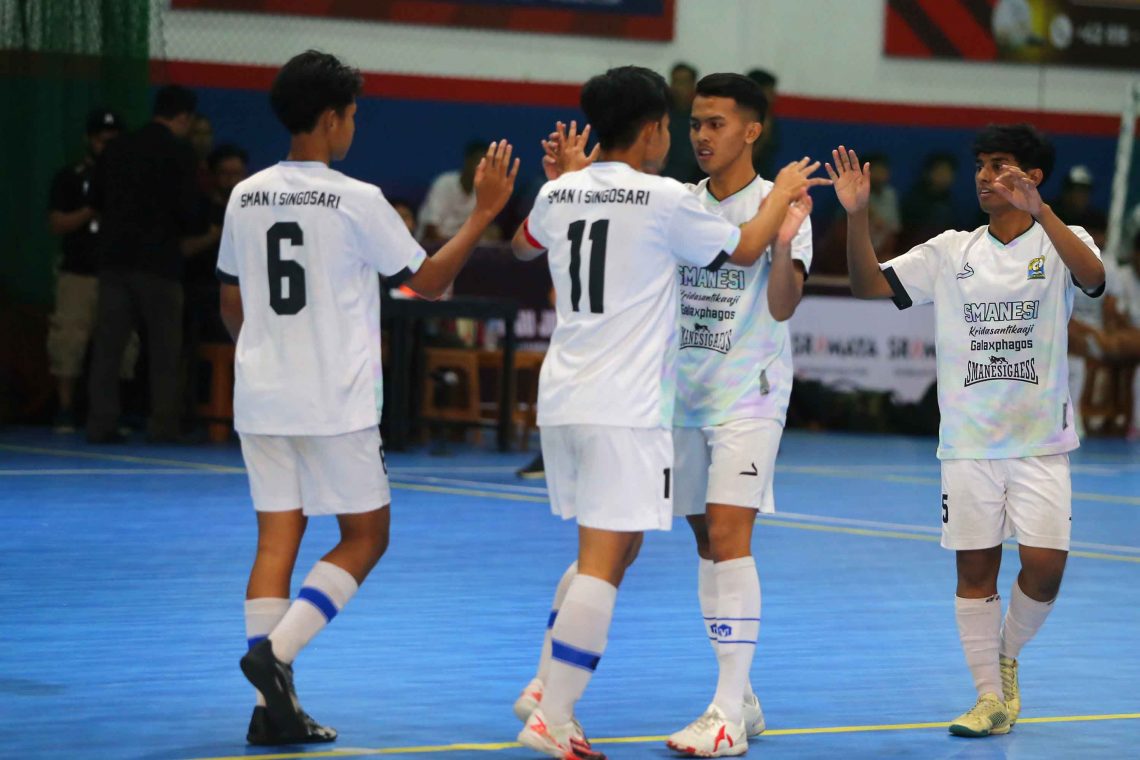Tim Futsal SMAN 1 Singosari Raih Juara 3 Tugu Jatim Cup 2023 1 SMAN 1 Singosari menjadi juara 3 Tugu Jatim Cup 2023. Foto: Bayu Eka/Tugu Jatim