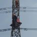 Layang-layang Jumbo Tersangkut Tower Sutet di Tuban 9 Layang-layang Jumbo Tersangkut Tower Sutet di Tuban