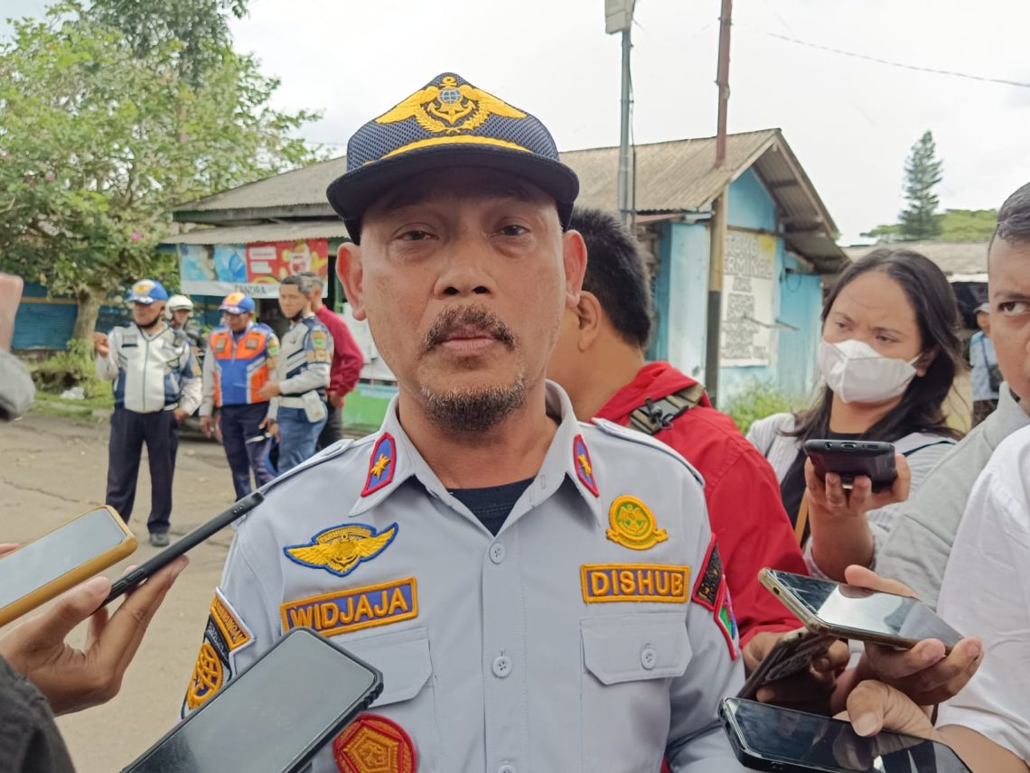 Kadishub Kota Malang, Widjaja Saleh Putra menjelaskan Ranperda Parkir Kota Malang. Foto: Yona Arianto/Tugu Jatim