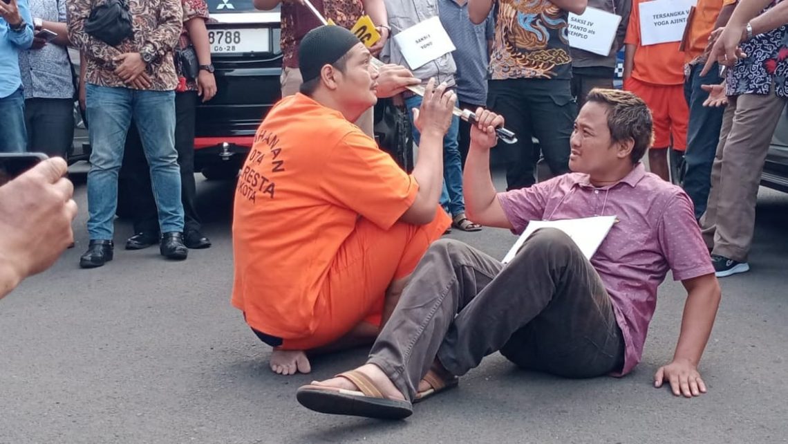 Pria di Malang Lawan Pedang Hingga Tewas, 5 Tersangka Jalani Rekonstruksi 1 malang tugu jatim