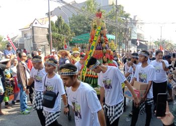 Lestarikan Adat di Tengah Perkotaan, Warga Dukuh Pakis Surabaya Gelar Ruwat Desa